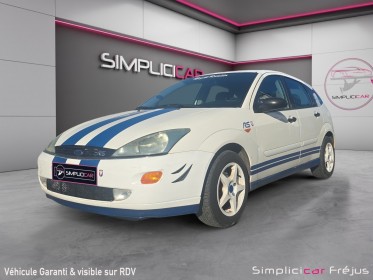 Ford focus 2.0i - 130 ghia occasion simplicicar frejus  simplicicar simplicibike france