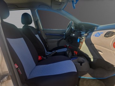Ford focus 2.0i - 130 ghia occasion simplicicar frejus  simplicicar simplicibike france
