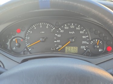 Ford focus 2.0i - 130 ghia occasion simplicicar frejus  simplicicar simplicibike france