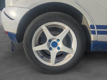 Ford focus 2.0i - 130 ghia occasion simplicicar frejus  simplicicar simplicibike france