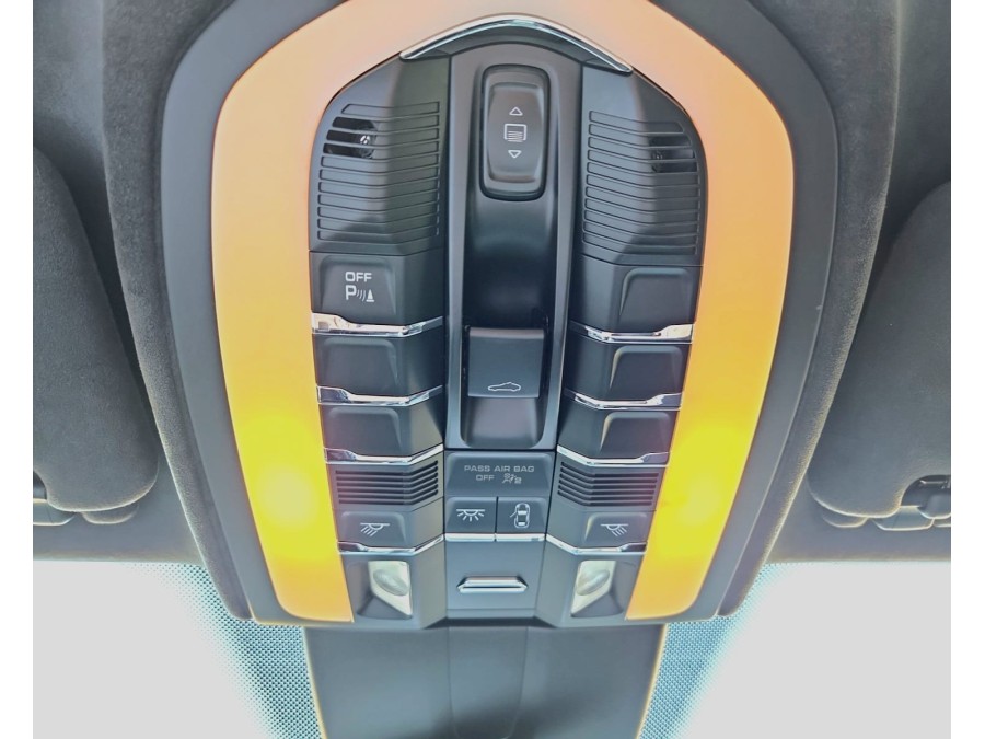 PORSCHE d'occasion CAYENNE 4.8 V8 420 GTS TIPTRONIC S de 2013 Nice