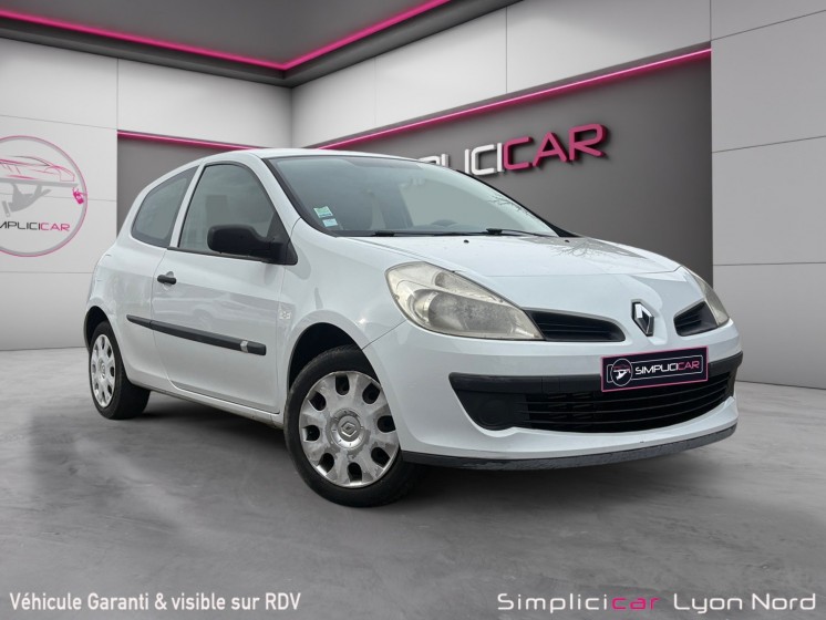Renault clio iii societe clio  1.5 dci 85 air / garantie 12 mois occasion simplicicar lyon nord simplicicar simplicibike france
