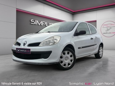 Renault clio iii societe clio  1.5 dci 85 air / garantie 12 mois occasion simplicicar lyon nord simplicicar simplicibike france