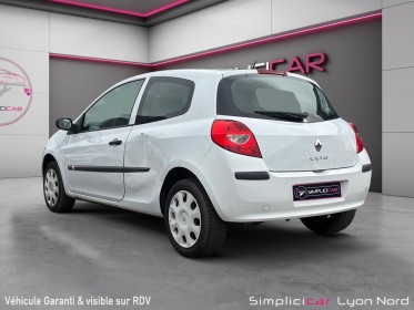 Renault clio iii societe clio  1.5 dci 85 air / garantie 12 mois occasion simplicicar lyon nord simplicicar simplicibike france