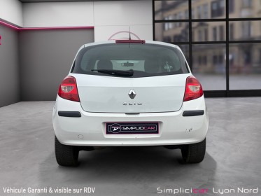 Renault clio iii societe clio  1.5 dci 85 air / garantie 12 mois occasion simplicicar lyon nord simplicicar simplicibike france