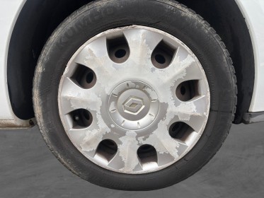 Renault clio iii societe clio  1.5 dci 85 air / garantie 12 mois occasion simplicicar lyon nord simplicicar simplicibike france