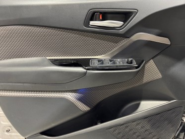 Toyota c-hr hybride mc19 2.0l distinctive 184 ch sièges chauffant carplay garantie 12 mois occasion simplicicar narbonne...