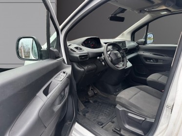 Peugeot partner fourgon 1.5 130ch  eat8 - boite auto - faible km - occasion simplicicar compiegne simplicicar simplicibike...