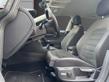 Volkswagen golf 1.4 tsi 125 bluemotion technology carat - sièges velours chauffants  massant - climatisation bi-zone...