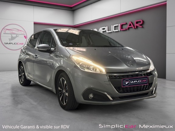 Peugeot 208 puretech 82ch ss bvm5 signature garantie 12 mois occasion simplicicar meximieux simplicicar simplicibike france