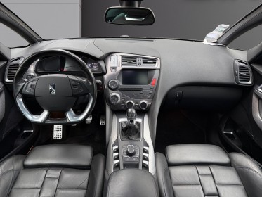 Citroen ds5 thp 200 sport chic/ garantie 12 mois / historique suivis complet occasion montreuil (porte de vincennes)(75)...