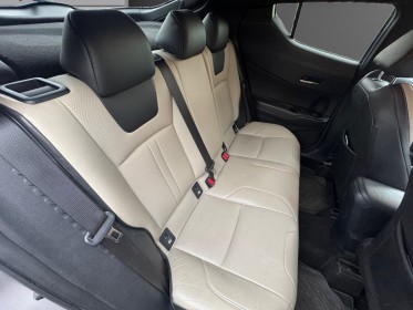 Toyota c-hr hybride collection 1.8 122h || garantie 12 mois || occasion osny simplicicar simplicibike france