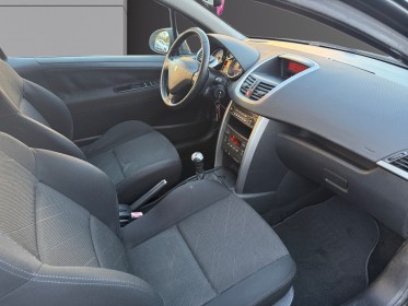 Peugeot 207 1.6 hdi 90 premium distri ok / radar arr / clim occasion simplicicar veauche simplicicar simplicibike france