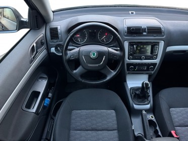 Skoda octavia combi 1.6 tdi 105 cr fap ambition ii garantie 12 mois occasion simplicicar mery-sur-oise simplicicar...