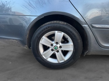 Skoda octavia combi 1.6 tdi 105 cr fap ambition ii garantie 12 mois occasion simplicicar mery-sur-oise simplicicar...