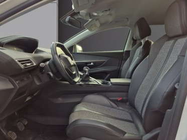 Peugeot 3008 130ch ss bvm6 allure garantie 12 mois occasion simplicicar angers simplicicar simplicibike france