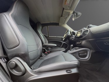 Smart fortwo cabrio 0.9 109 ch  boite auto- cabriolet brabus xclusive-vitres teintees-interieur cuir -camera et bip de......