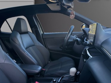 Toyota yaris cross hybride my22 116h awd-i trail marchepieds standardisés apple carplay camera de recul affichage tete...