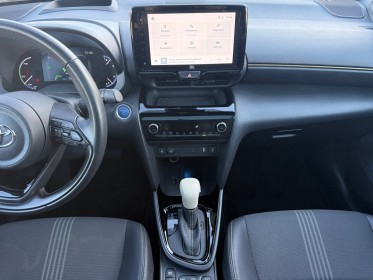Toyota yaris cross hybride my22 116h awd-i trail marchepieds standardisés apple carplay camera de recul affichage tete...