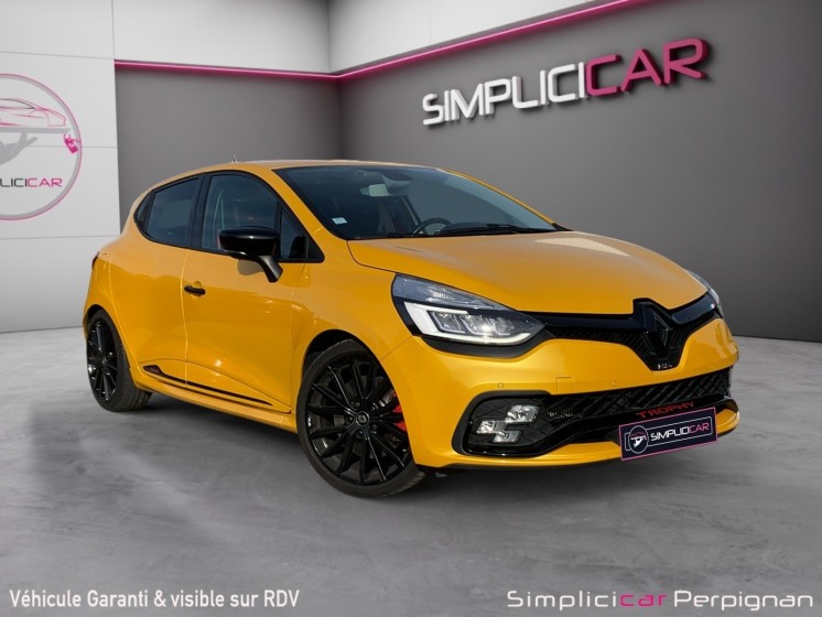 Renault clio iv 1.6 turbo 220 edc rs trophy - jaune sirius - suivi renault  rs monitor - bose - echappement sport akra -......