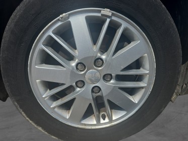 Ford galaxy ii tdci 125  ghia 1.8 occasion avignon (84) simplicicar simplicibike france