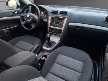 Skoda octavia combi 1.6 tdi 105 cr fap ambition ii garantie 12 mois 2 ème main occasion simplicicar mery-sur-oise...