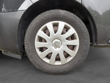 Renault trafic fourgon gn l1h1 1200 kg dci 145 energy e6 confort - garantie 12 mois - occasion simplicicar brest simplicicar...