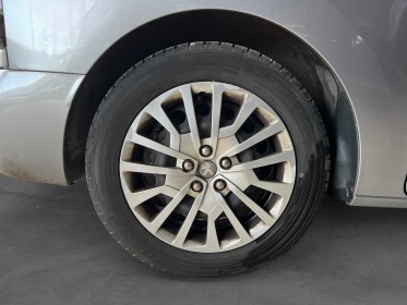 Peugeot expert fourgon tole standard bluehdi 180 ss eat8 premium 1ere main attelage galerie garantie 12 mois occasion...