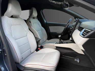 Renault clio v tce 100 initiale paris sieges chauffant/volant chauffant/park assist/bose/garantie 12mois occasion simplicicar...