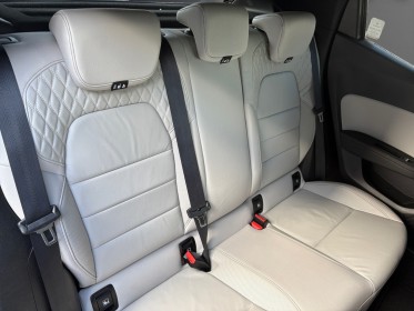 Renault clio v tce 100 initiale paris sieges chauffant/volant chauffant/park assist/bose/garantie 12mois occasion simplicicar...