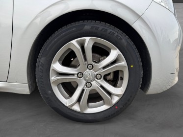 Peugeot 208 1.6 vti 120ch bva4 allure a suivi complet peugeot automatique garantie 12 mois occasion simplicicar orleans...