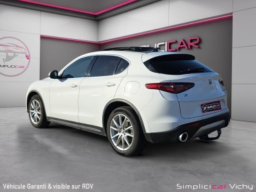 Alfa romeo stelvio 2.2 l 210 ch q4 at8 lusso toit ouvrant panoramique révisée garantie 12 mois attelage amovible occasion...