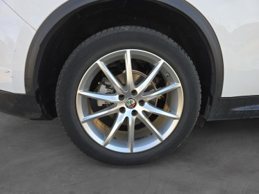 Alfa romeo stelvio 2.2 l 210 ch q4 at8 lusso toit ouvrant panoramique révisée garantie 12 mois attelage amovible occasion...