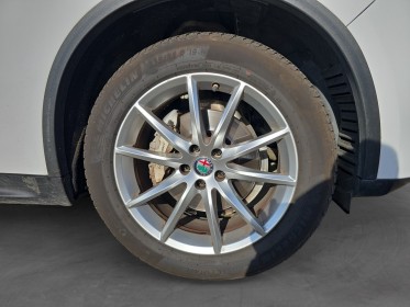 Alfa romeo stelvio 2.2 l 210 ch q4 at8 lusso toit ouvrant panoramique révisée garantie 12 mois attelage amovible occasion...