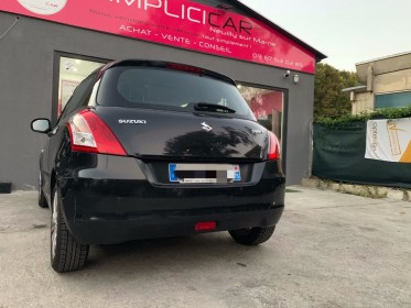 Suzuki swift iii glx boite auto radar de recul occasion champigny-sur-marne (94) simplicicar simplicibike france