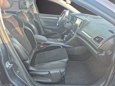 Renault megane iv estate tce 130 energy edc intens   garantie 12 mois/entretiens a jour occasion simplicicar royan...
