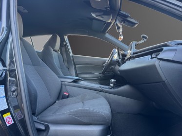 Toyota c-hr pro 116ch turbo cvt 4wd dynamic garantie 12 mois occasion montpellier (34) simplicicar simplicibike france