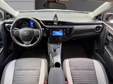 Toyota auris touring sports my17 hybride 136h design/entretien a jour/garantie 12 mois occasion paris 17ème (75)(porte...