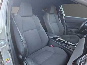 Toyota c-hr hybride rc18 122h edition occasion simplicicar velay simplicicar simplicibike france