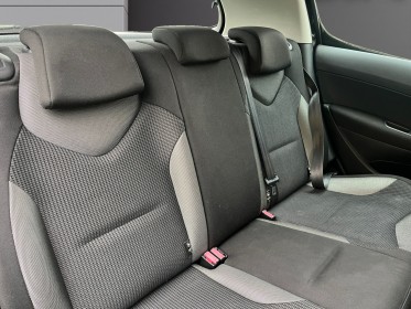 Peugeot 308 1.6 hdi 112ch fap bvmp6 blue lion premium / distribution faite/ garantie 12 mois occasion simplicicar lyon nord...