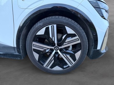 Renault megane e-tech ev60 220 ch super charge iconic occasion champigny-sur-marne (94) simplicicar simplicibike france