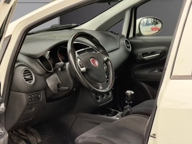 Fiat punto 1.4 77 ch ss steel garantie 12 mois occasion simplicicar meximieux simplicicar simplicibike france