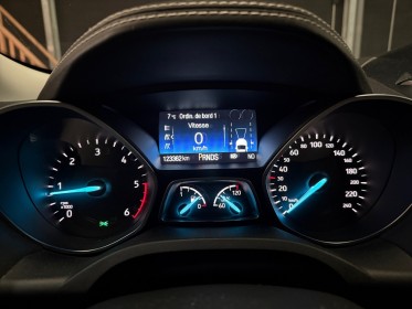 Ford kuga vignale 2.0 tdci 180 ch ss 4x4 toit ouvrant garantie 12 mois occasion simplicicar saint-jean simplicicar...