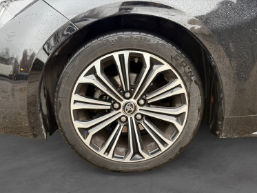 Toyota corolla touring sports hybride my21 122h design team deutschland covering noir camera de recul garantie toyota relax...