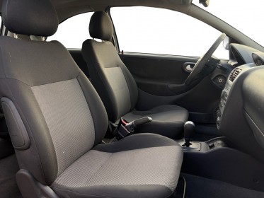 Opel corsa 1.2 twinport first occasion simplicicar orgeval  simplicicar simplicibike france