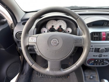 Opel corsa 1.2 twinport first occasion simplicicar orgeval  simplicicar simplicibike france