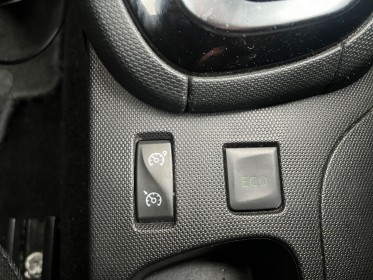 Renault clio iv tce 120 limited  edc boite auto entretiens renault garantie 12 mois occasion simplicicar le raincy...
