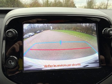 Toyota aygo pro mc18 1.0 vvt-i x-shift x-play x-app occasion simplicicar vaucresson simplicicar simplicibike france