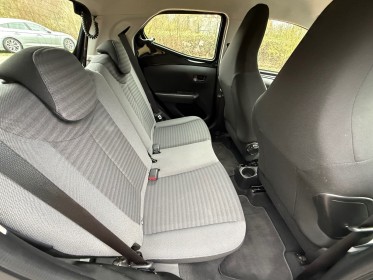 Toyota aygo pro mc18 1.0 vvt-i x-shift x-play x-app occasion simplicicar vaucresson simplicicar simplicibike france