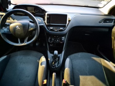 Peugeot 208 1.2 . 82ch bvm5 active garentie 12 mois occasion simplicicar angers simplicicar simplicibike france